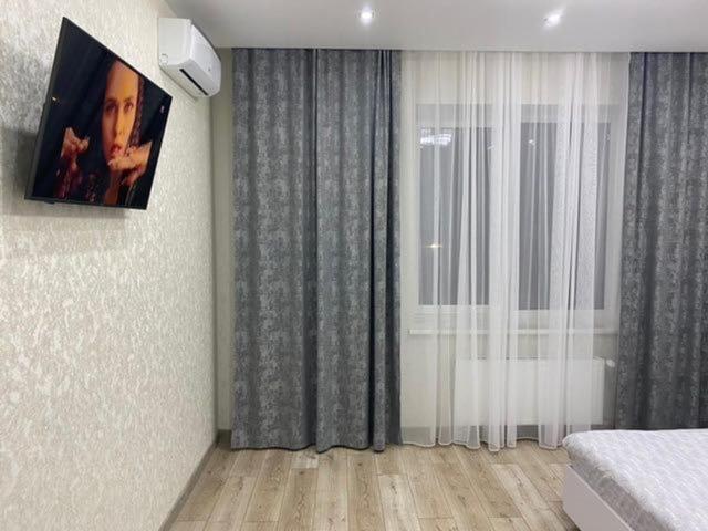 Люкс Апартаменти В Центрі Міста ,Жк Театральний Rivne Buitenkant foto