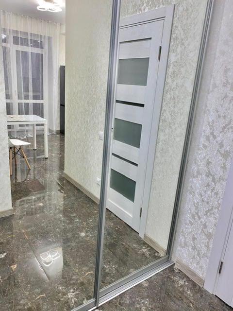 Люкс Апартаменти В Центрі Міста ,Жк Театральний Rivne Buitenkant foto