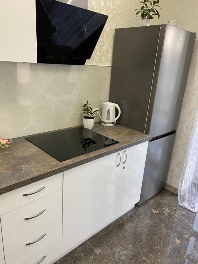 Люкс Апартаменти В Центрі Міста ,Жк Театральний Rivne Buitenkant foto